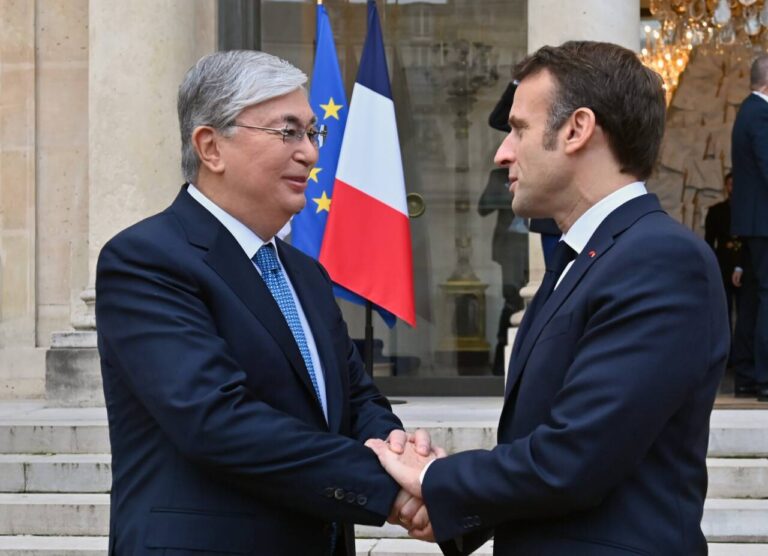 Presidente de Kazajistán realiza visita oficial a Francia